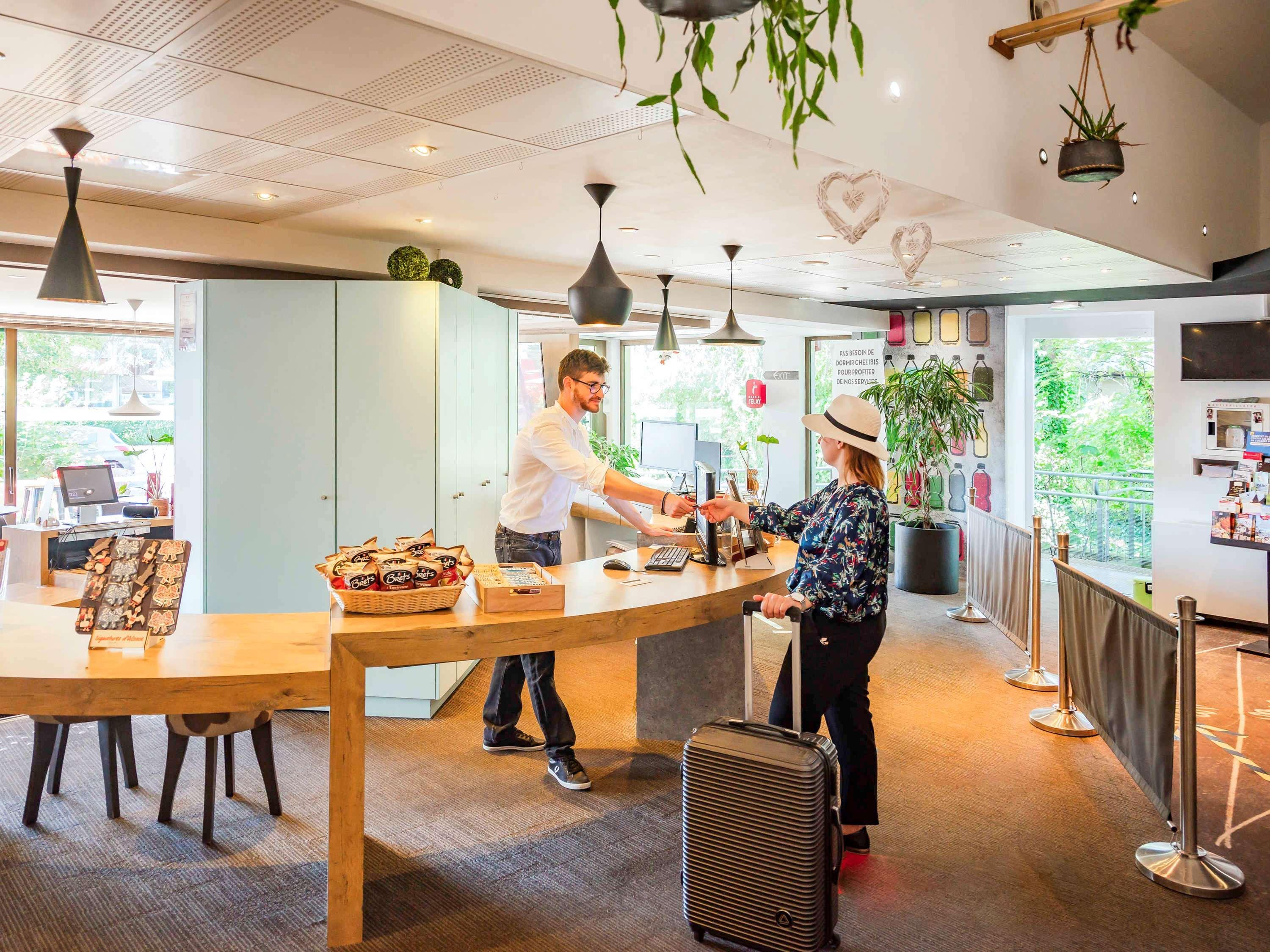 Ibis Colmar Est - Hotel Restaurant En Alsace Horbourg-Wihr Exterior foto